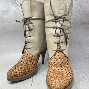 ❤️Rocco P Handmade Grey and Tan Lace-up Boots. Size 37